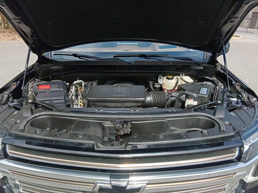 Used 2021 Chevrolet Suburban High Country image 11