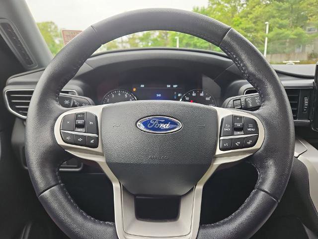 Certified 2022 Ford Explorer XLT w/ Equipment Group 202A image 27