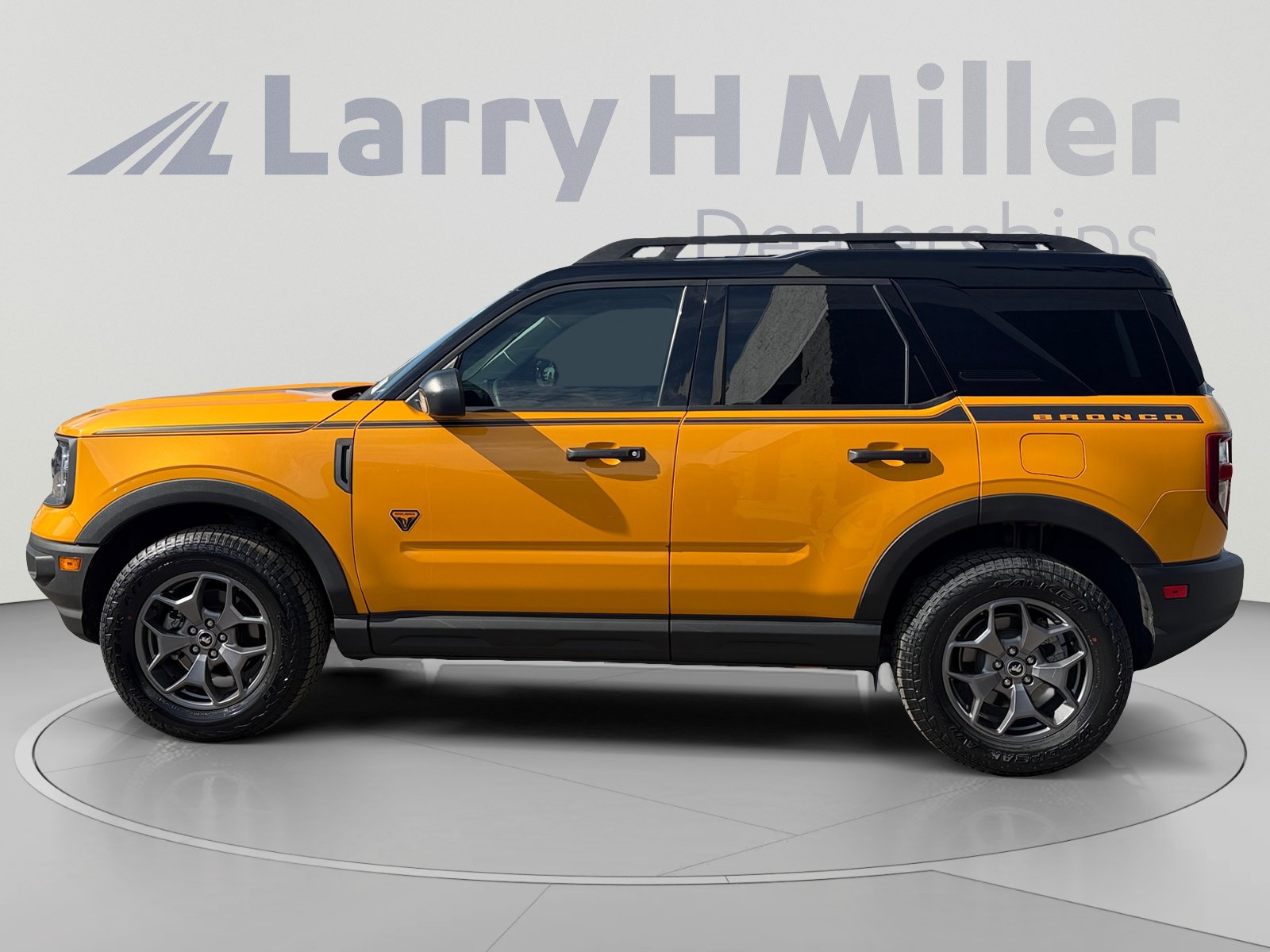 Certified 2023 Ford Bronco Sport Badlands AWD/4WD image 2