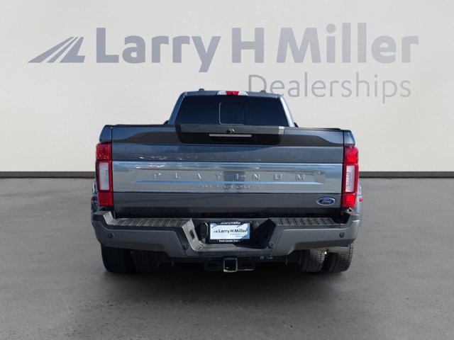 Certified 2022 Ford F450 Platinum w/ FX4 Off-Road Package image 4