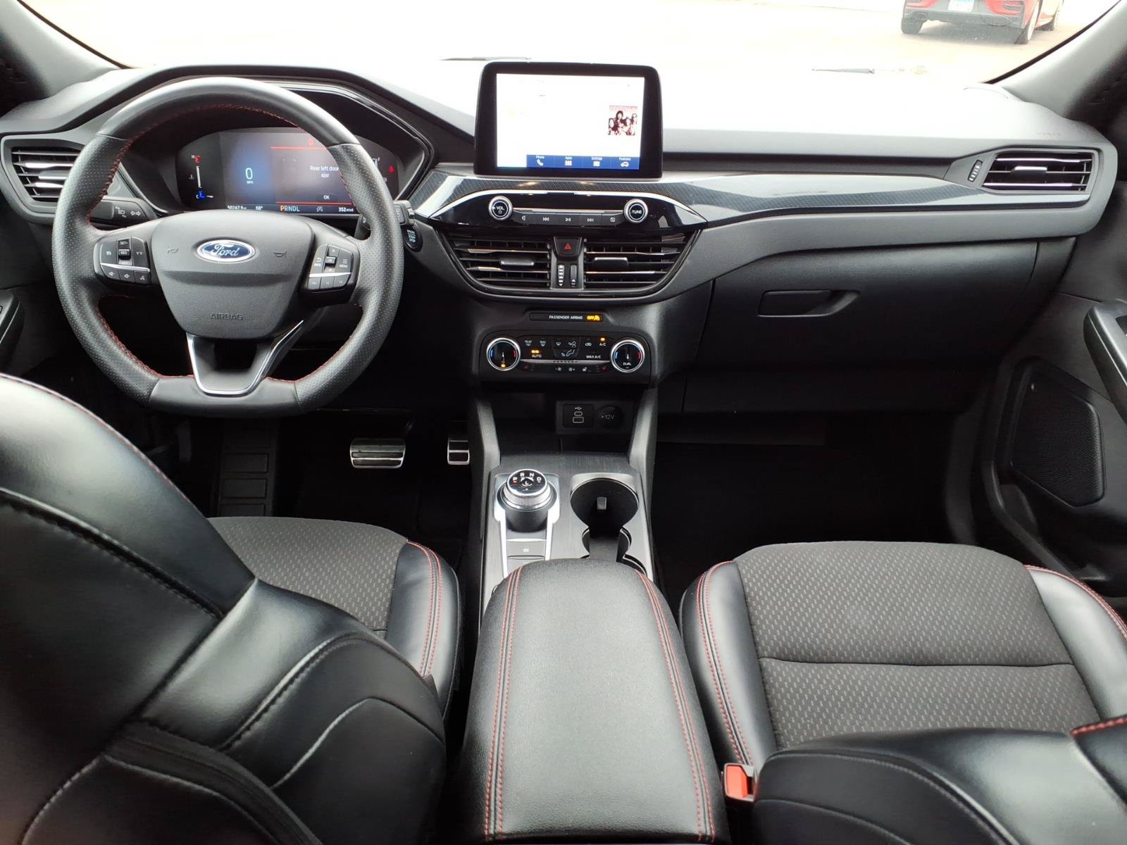 Certified 2024 Ford Escape ST-Line AWD/4WD image 12