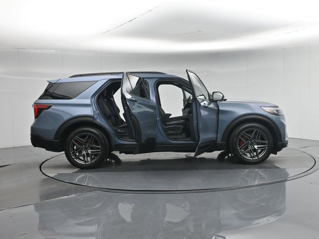 Certified 2025 Ford Explorer ST w/ Sun And Sound Package AWD/4WD image 5