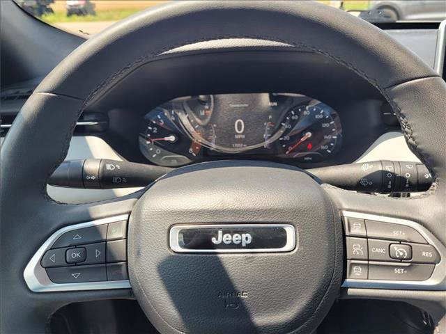 Used 2023 Jeep Compass Limited w/ Sun and Sound Group AWD/4WD image 18