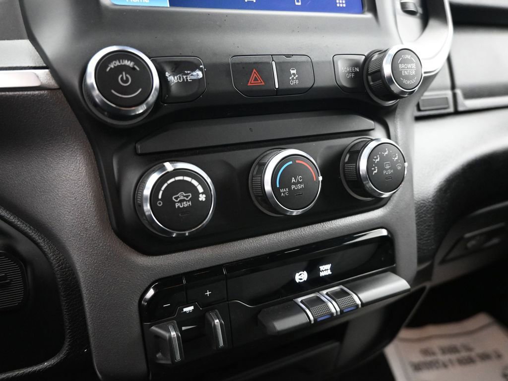 Used 2024 RAM 3500 Big Horn image 43