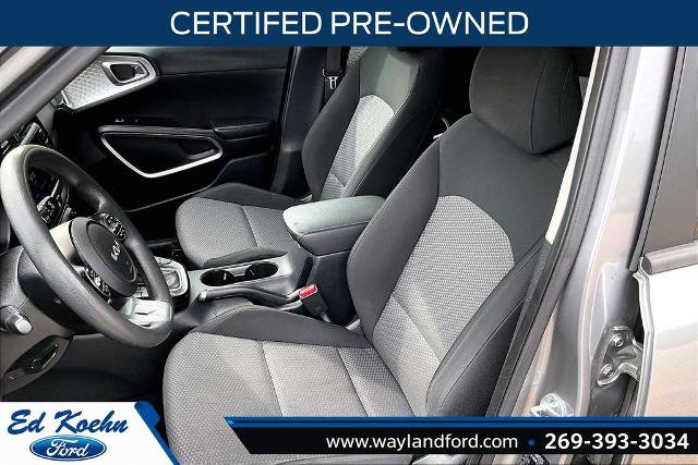 Used 2023 Kia Soul LX w/ Option Group 015 FWD image 25