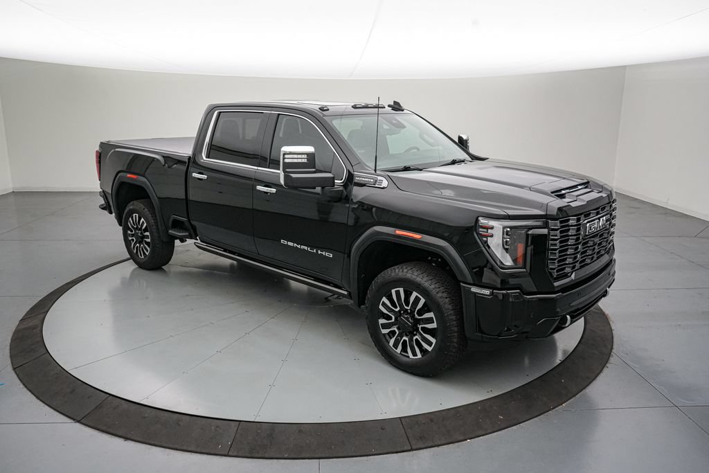Used 2025 GMC Sierra 2500 Denali Ultimate w/ Max Trailering Package AWD/4WD image 2