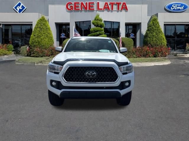Used 2018 Toyota Tacoma TRD Off-Road image 3
