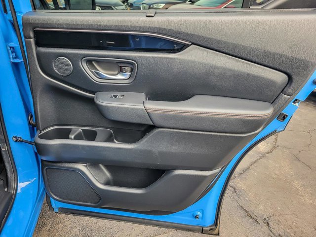 Used 2025 Honda Pilot TrailSport image 28