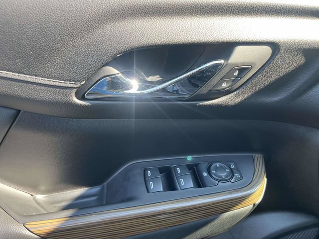 Used 2023 GMC Acadia SLE FWD image 21