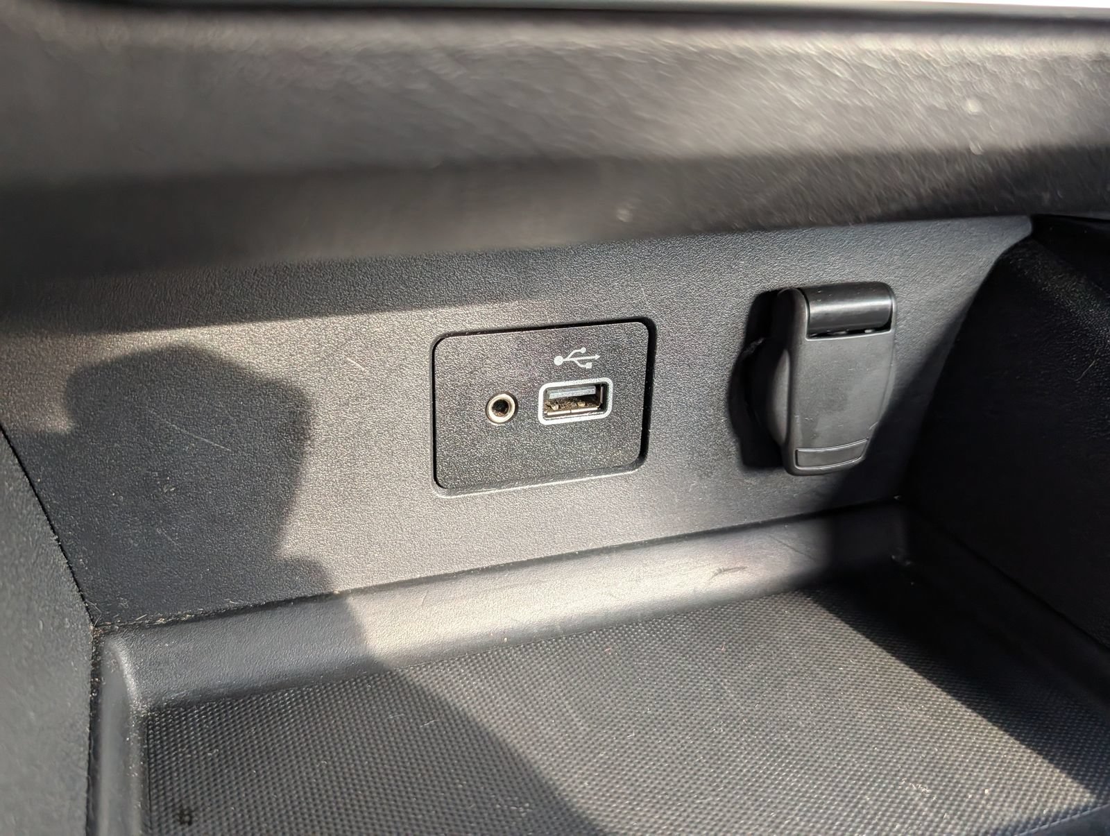 Used 2024 Nissan Altima 2.5 S FWD image 29