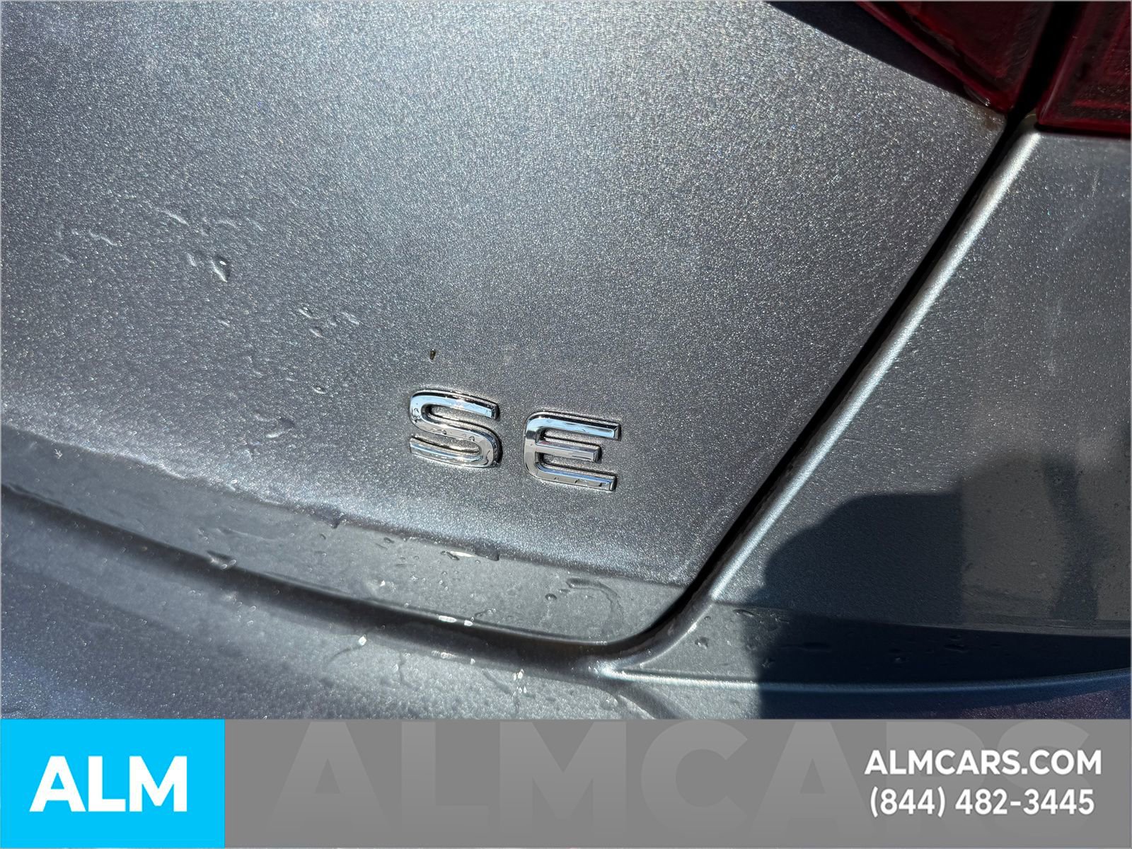 Used 2024 Volkswagen Jetta SE w/ Panoramic Sunroof Package image 7