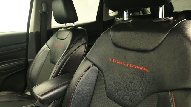 Used 2022 Jeep Compass Trailhawk w/ Trailhawk Convenience Group AWD/4WD image 21