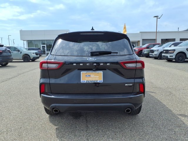 Certified 2024 Ford Escape ST-Line w/ Tech Pack #1 AWD/4WD image 6