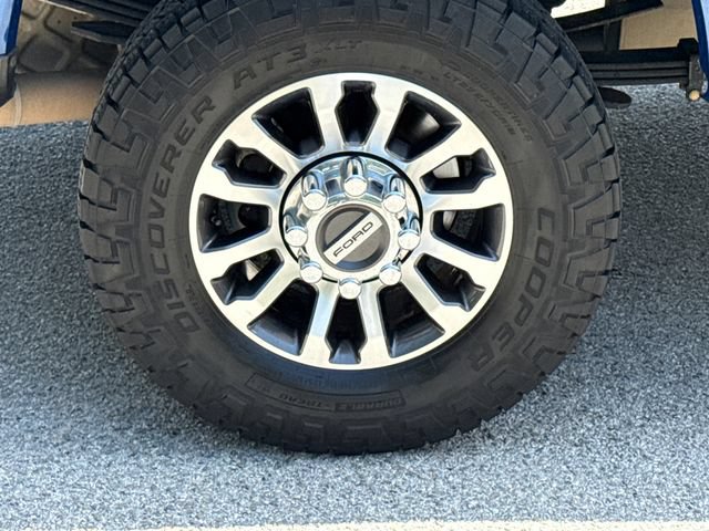 Certified 2022 Ford F350 Lariat w/ Lariat Value Package AWD/4WD image 10