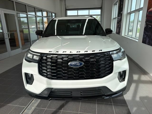 Certified 2025 Ford Explorer ST-Line w/ Premium Package AWD/4WD image 2