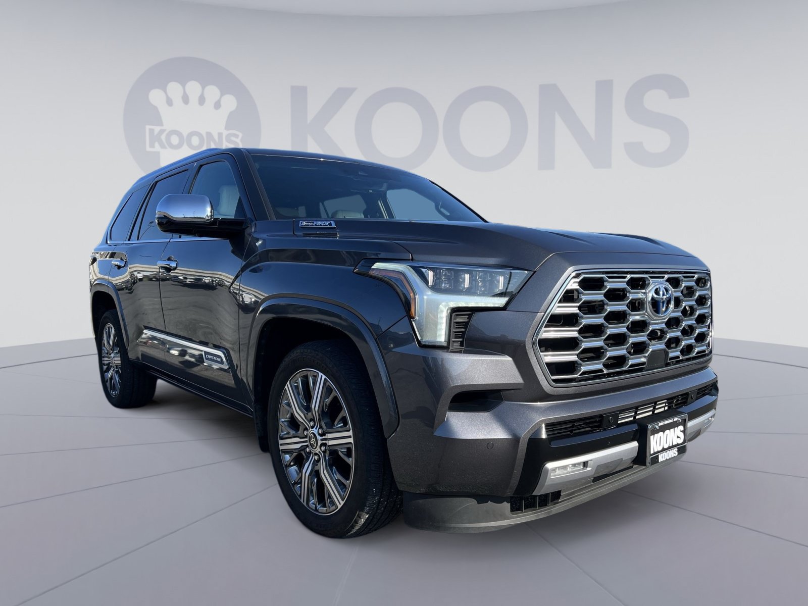 Used 2023 Toyota Sequoia Capstone AWD/4WD image 10