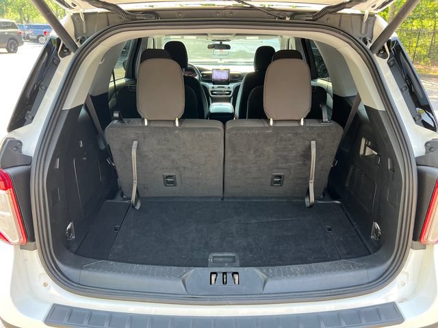 Certified 2023 Ford Explorer XLT RWD image 24