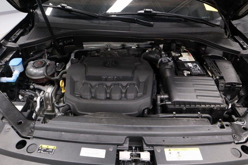 Used 2024 Volkswagen Tiguan SEL R-Line image 14