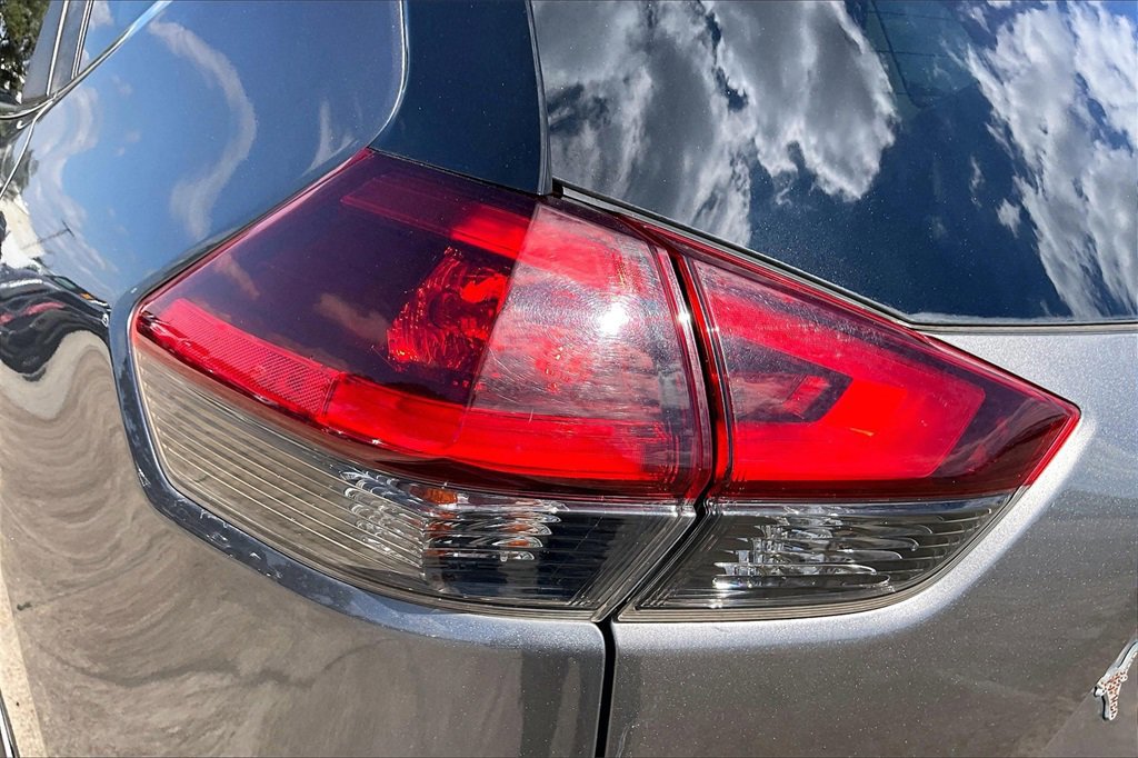 Used 2019 Nissan Rogue SL image 20