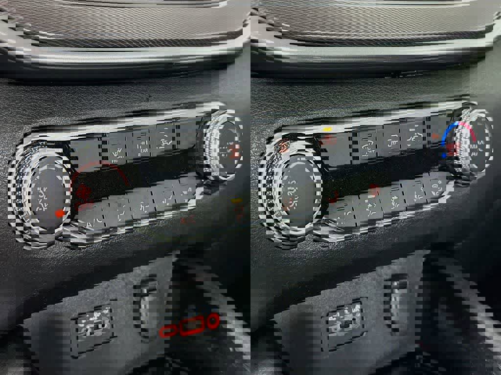 Used 2024 Nissan Altima 2.5 SR image 17