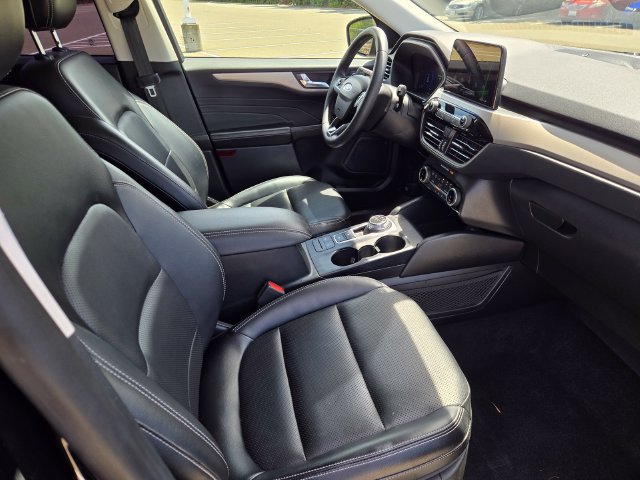 Certified 2022 Ford Escape SEL w/ Technology Package FWD image 13