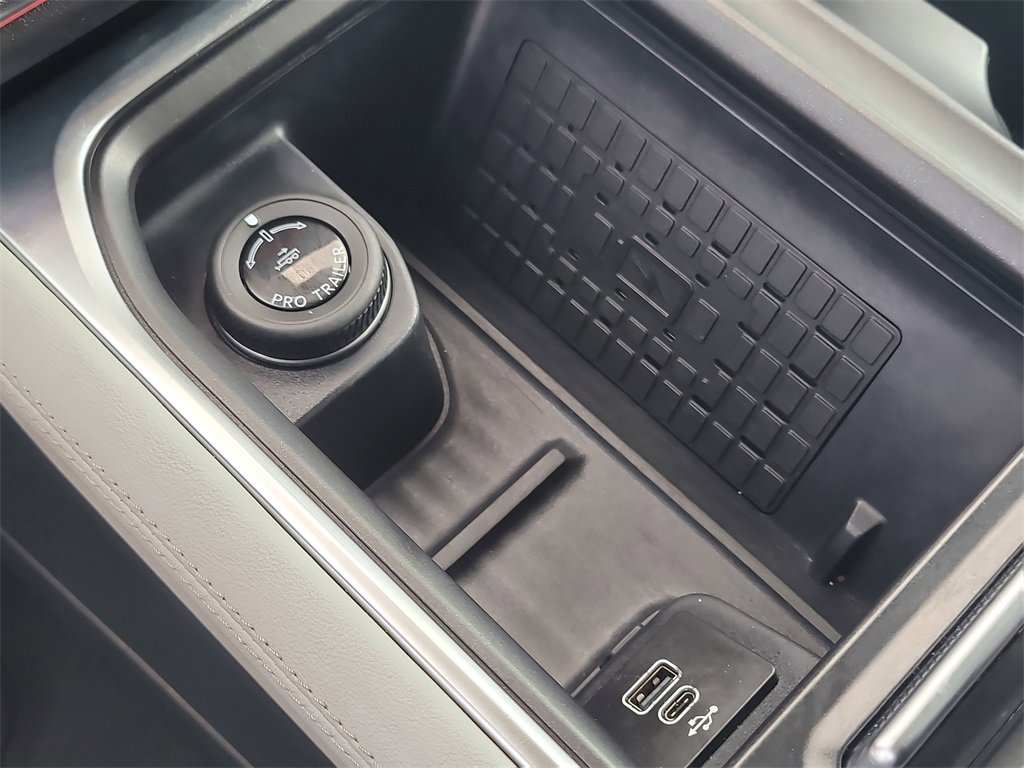 Certified 2025 Ford Expedition Platinum image 28