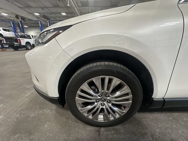 Used 2022 Toyota Venza Limited AWD/4WD image 23