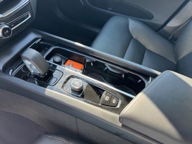 Used 2024 Volvo XC60 B5 Core image 23