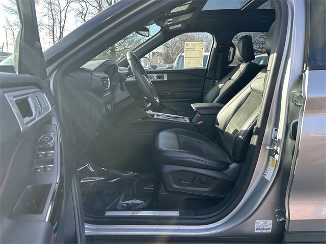 Certified 2023 Ford Explorer ST-Line w/ Class IV Trailer Tow Package image 20