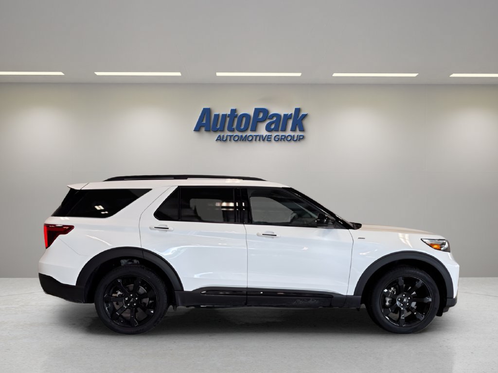 Certified 2024 Ford Explorer ST-Line w/ Class IV Trailer Tow Package AWD/4WD image 8