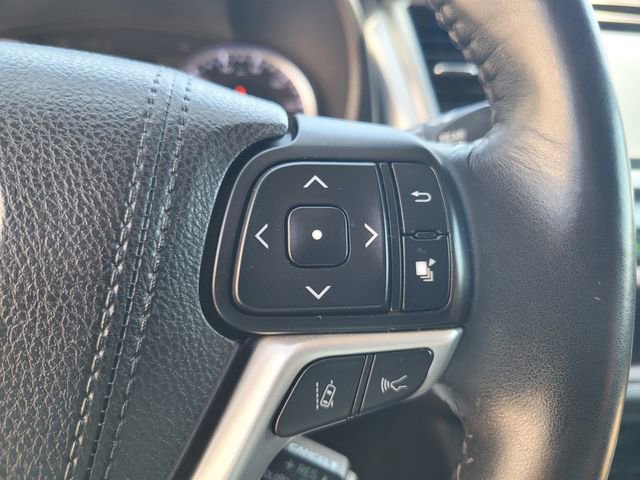 Used 2018 Toyota Highlander Limited AWD/4WD image 26