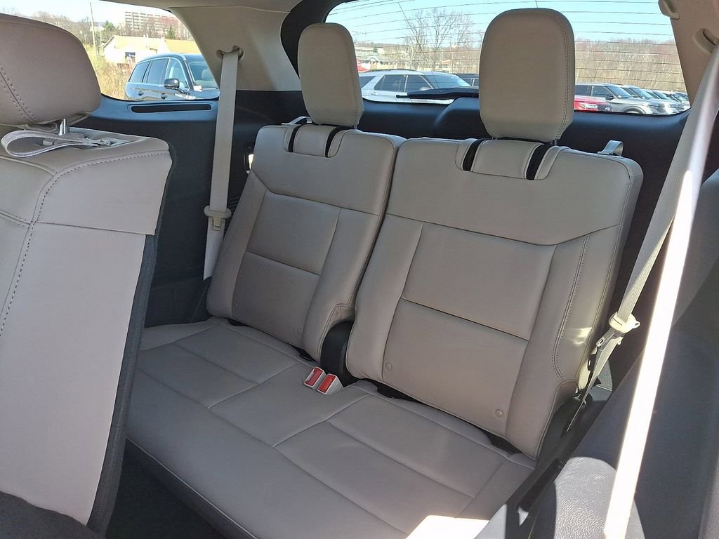 Certified 2023 Ford Explorer XLT w/ Equipment Group 202A image 10