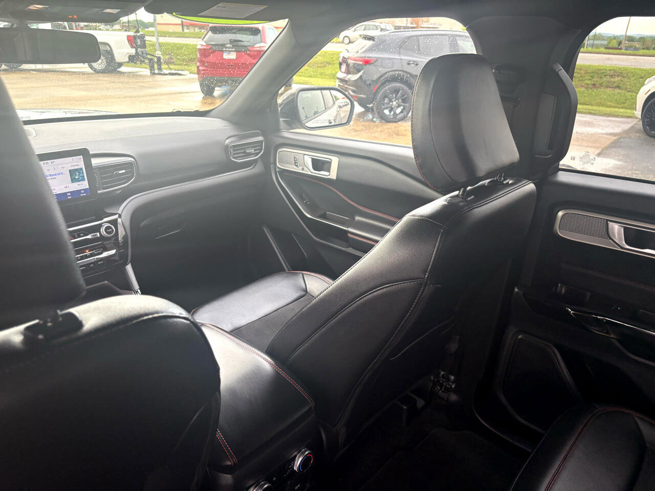 Certified 2023 Ford Explorer ST-Line w/ Class IV Trailer Tow Package image 37