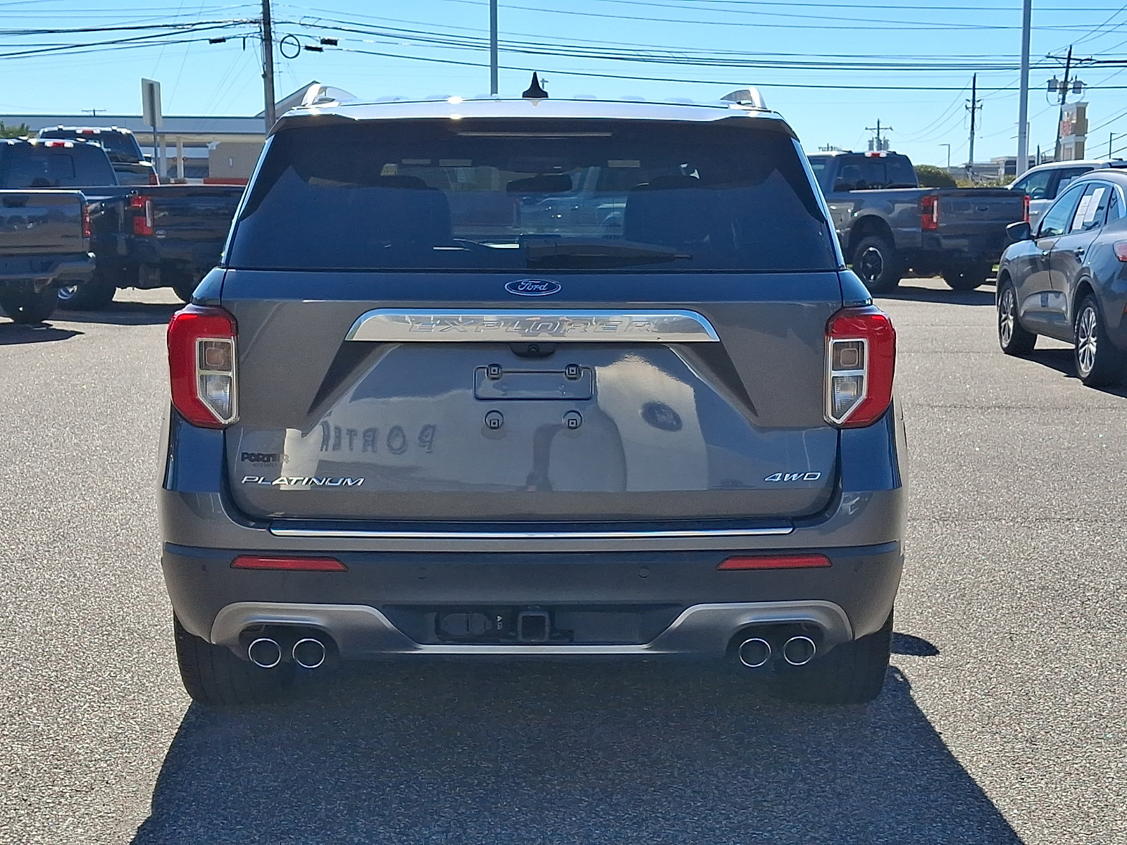 Certified 2023 Ford Explorer Platinum w/ Technology Package AWD/4WD image 9