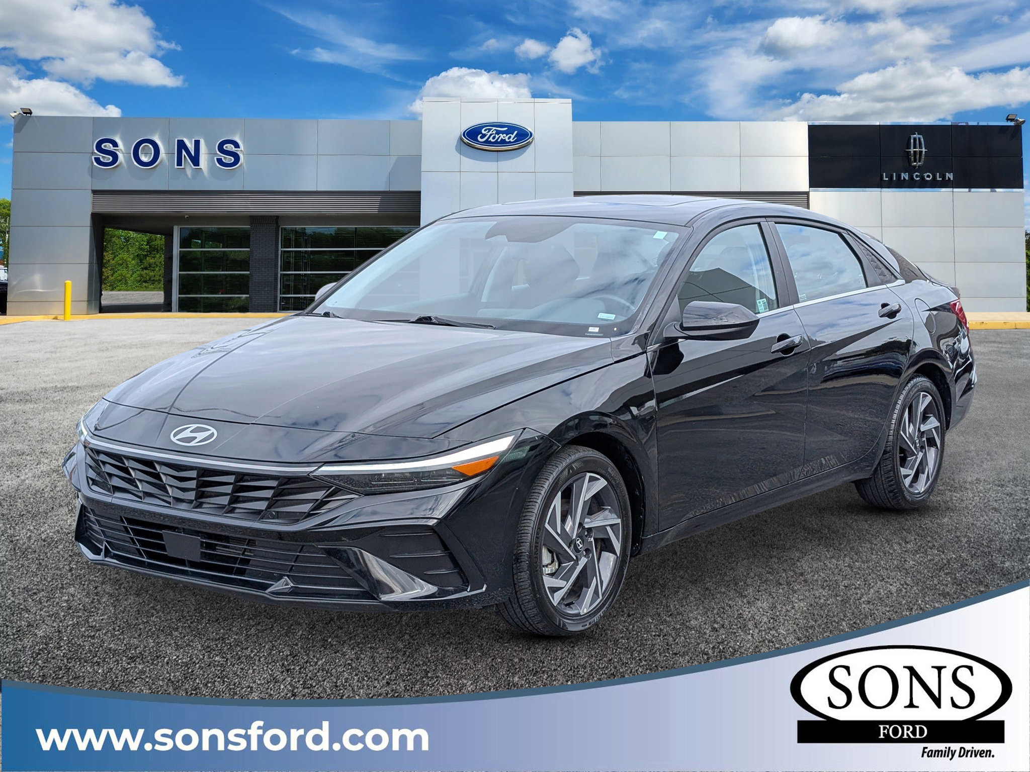 Used 2025 Hyundai Elantra SEL image 7