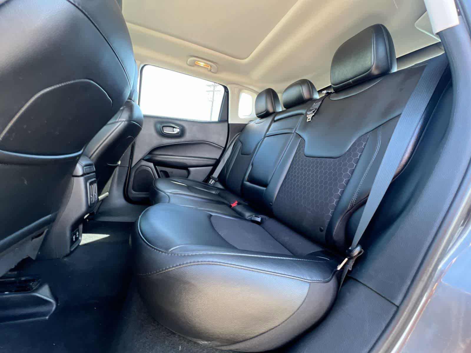 Used 2019 Jeep Compass Latitude FWD image 19