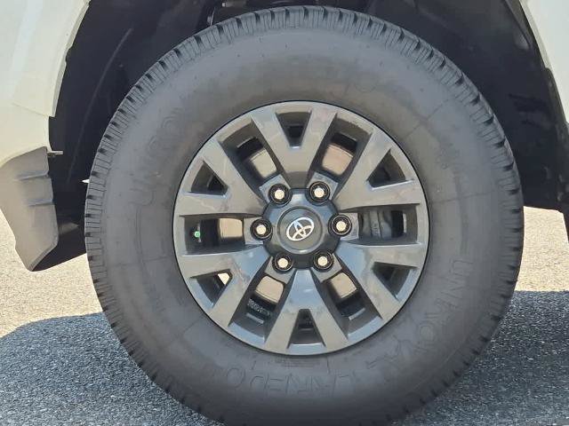 Used 2023 Toyota Tacoma SR5 AWD/4WD image 6