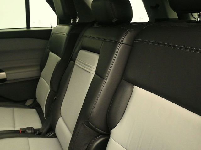 Certified 2022 Ford Explorer XLT w/ Equipment Group 202A AWD/4WD image 11