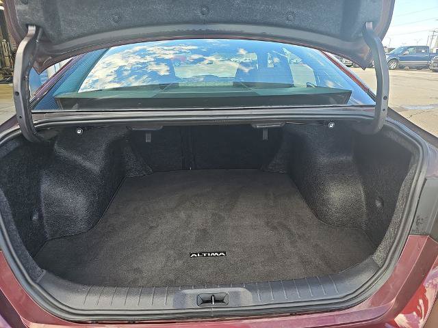 Used 2025 Nissan Altima 2.5 SV AWD/4WD image 12