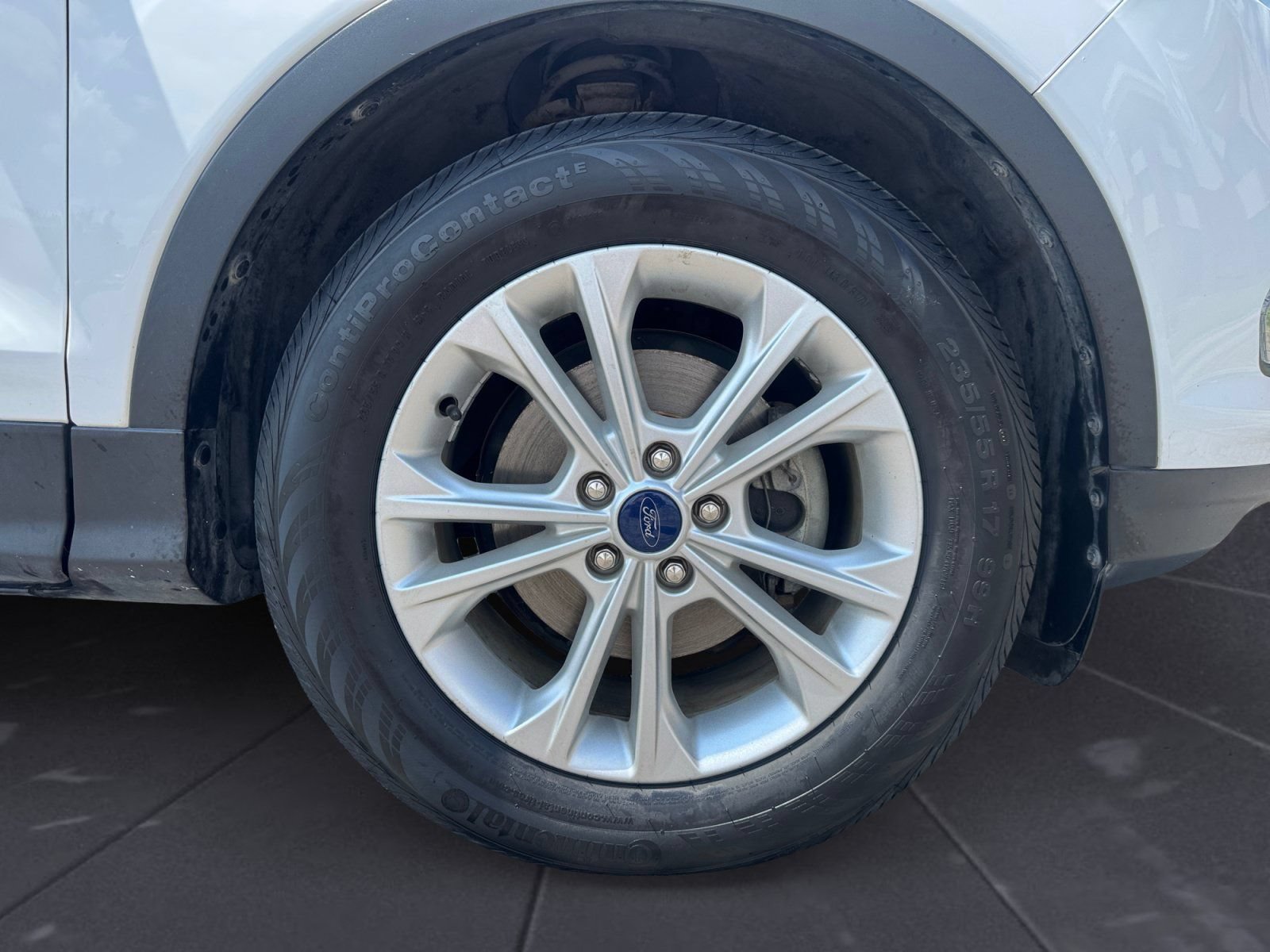 Certified 2018 Ford Escape SE FWD image 14
