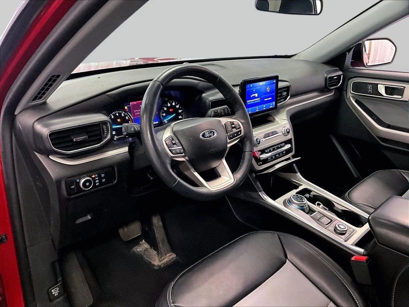 Certified 2023 Ford Explorer XLT w/ Equipment Group 202A image 12