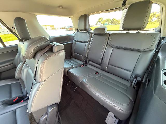 Certified 2025 Ford Expedition Active AWD/4WD image 17