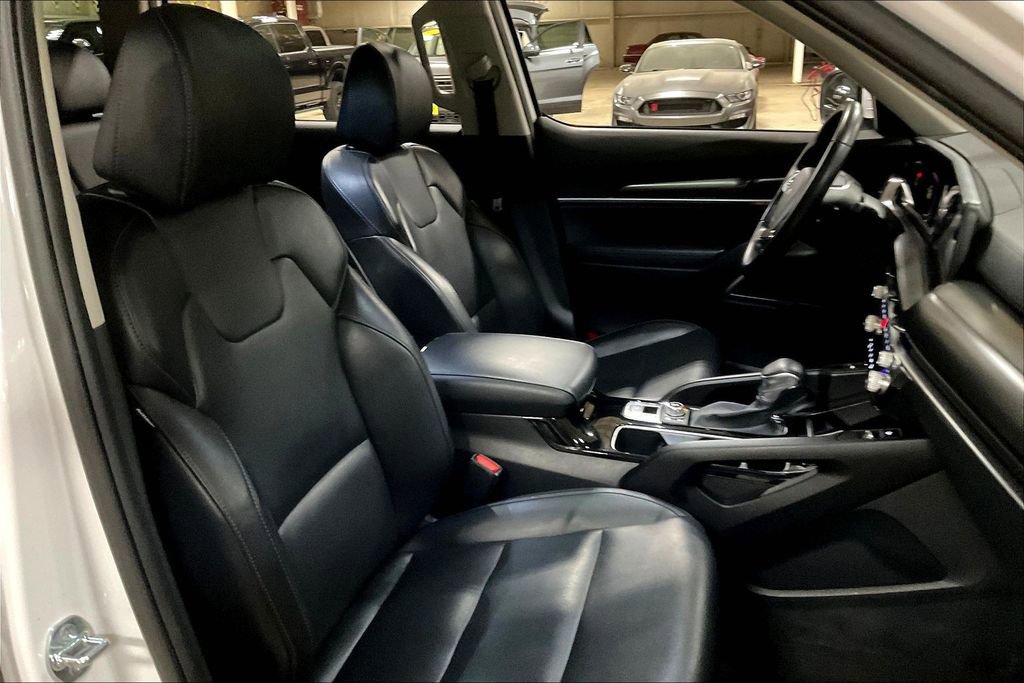 Used 2025 Kia Telluride S AWD/4WD image 7