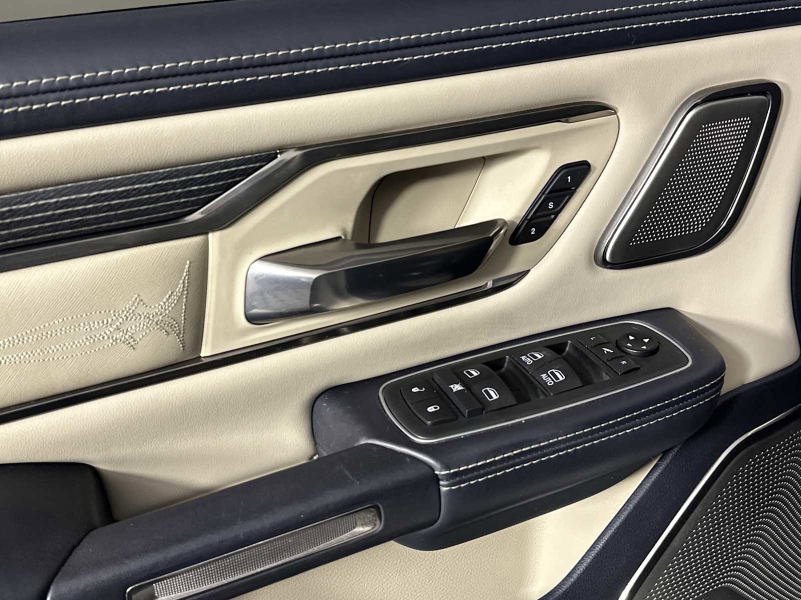 Used 2021 RAM 1500 Limited image 11