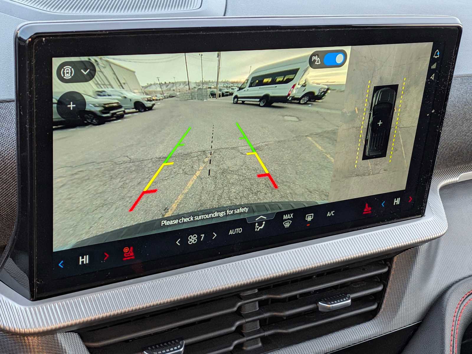 Certified 2025 Ford Explorer ST image 31