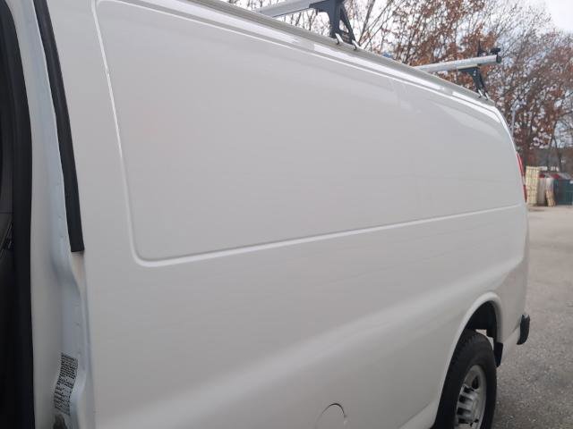 Used 2018 Chevrolet Express 2500 w/ Driver Convenience Package image 11