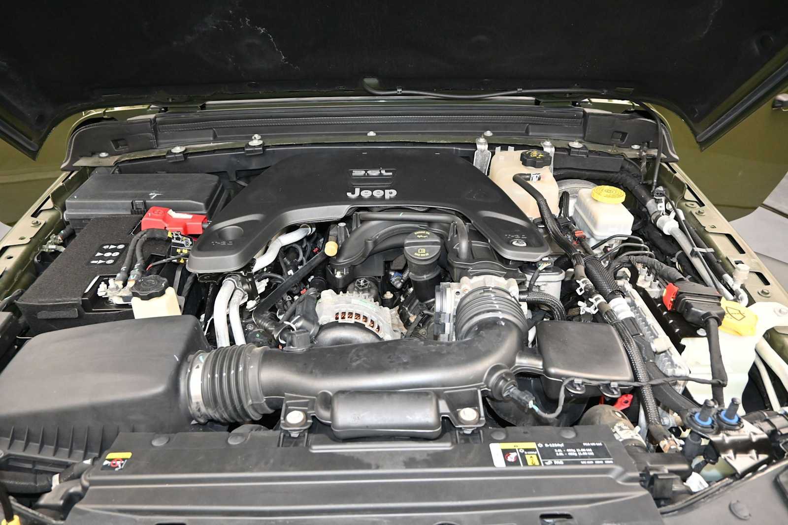 Used 2020 Jeep Wrangler Sport AWD/4WD image 11