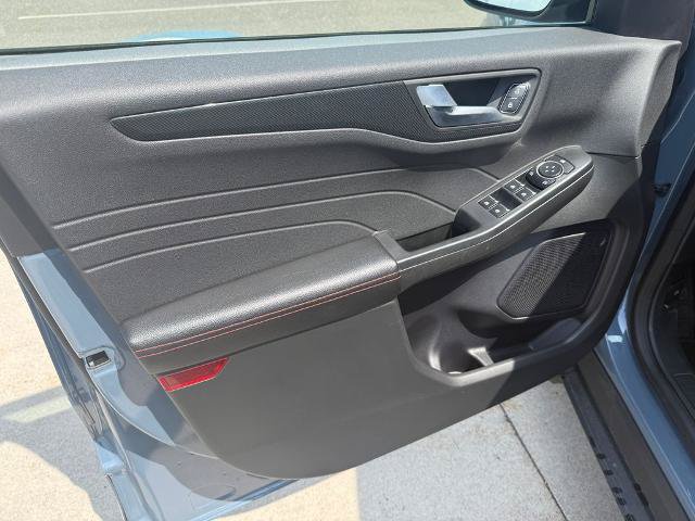 Certified 2023 Ford Escape ST-Line w/ Tech Pack #1 FWD image 23