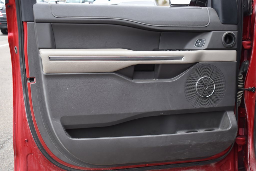 Certified 2020 Ford Expedition XLT w/ Equipment Group 202A image 7