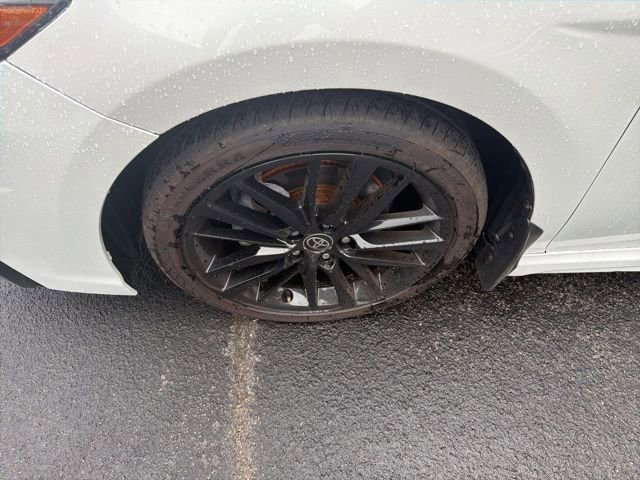 Used 2023 Toyota Camry XSE w/ Navigation Package image 11